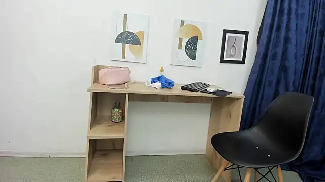 Emma Jnes online show from 12.23.24