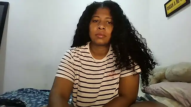 Snapshot of Ivon-09 chatting on 11.28.25 Ivon-09 online show from 11.28.25