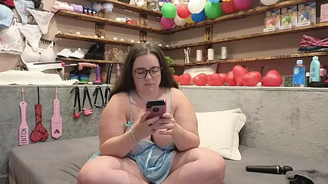 Snapshot of Kimberly-Caprice chatting on 03.11.25 Kimberly-Caprice online show from 03.11.25