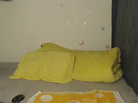 Snapshot of Ebonymercy chatting on 12.14.25 Ebonymercy online show from 12.14.25