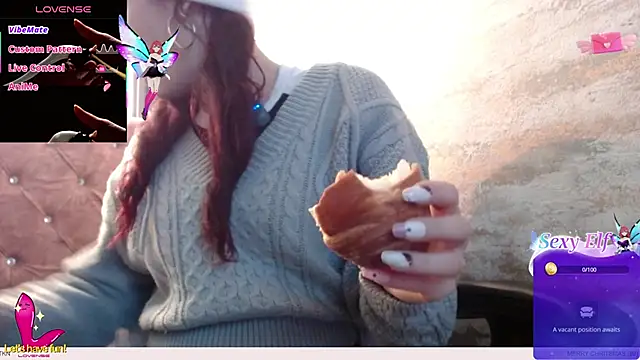 Snapshot of _yuyi chatting on 12.19.25 yuyi online show from 12.19.25