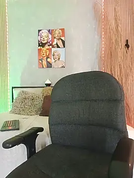 nahiarapalmer19 online show from 05.31.26