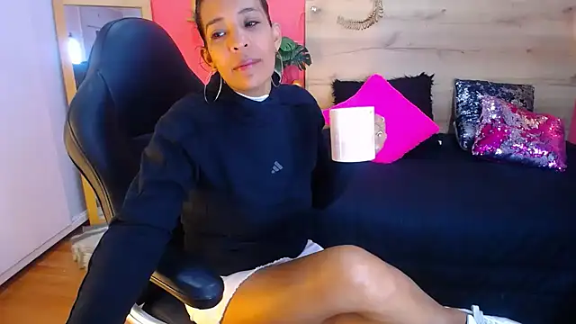 scarlet-foox online show from 01.31.25