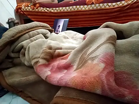 Snapshot of CuteyCouple chatting on 03.29.26 CuteyCouple online show from 03.29.26