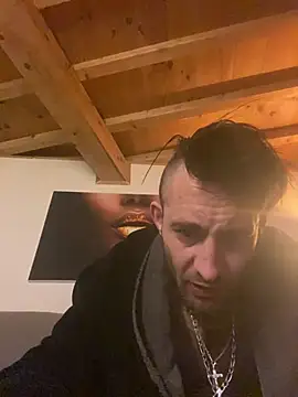 Bigkisslove online show from 03.08.26