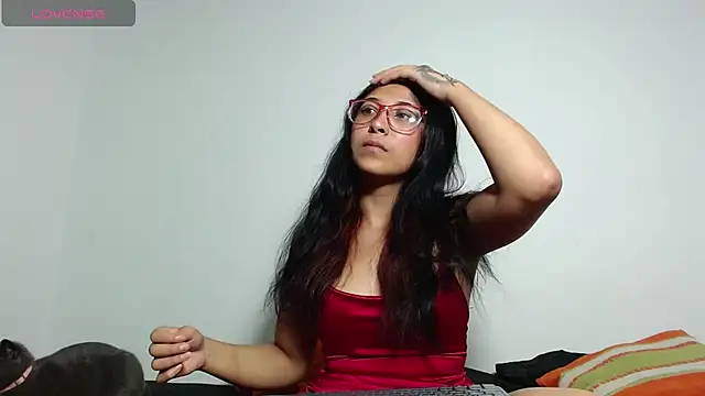 Snapshot of Hot_Teens69 chatting on 12.19.24 Hot Teens69 online show from 12.19.24