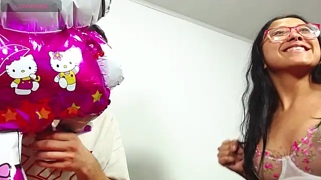 Snapshot of Hot_Teens69 chatting on 12.22.24 Hot Teens69 online show from 12.22.24