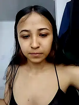 Snapshot of Hot_Teens69 chatting on 01.25.25 Hot Teens69 online show from 01.25.25