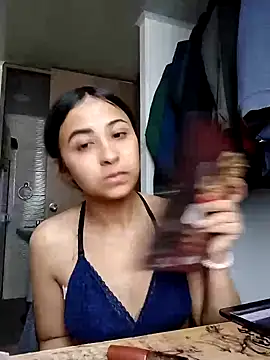 Snapshot of Hot_Teens69 chatting on 02.05.25 Hot Teens69 online show from 02.05.25