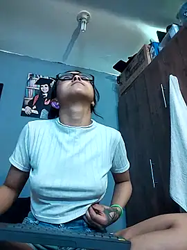 Snapshot of Hot_Teens69 chatting on 04.04.26 Hot Teens69 online show from 04.04.26