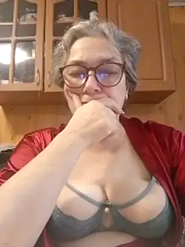 IrinaSweet54 online show from 11.17.25