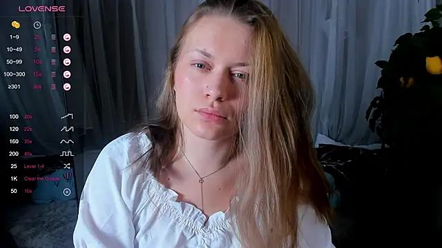 Snapshot of Ariell_Margot_ chatting on 01.25.25 Ariell Margot online show from 01.25.25