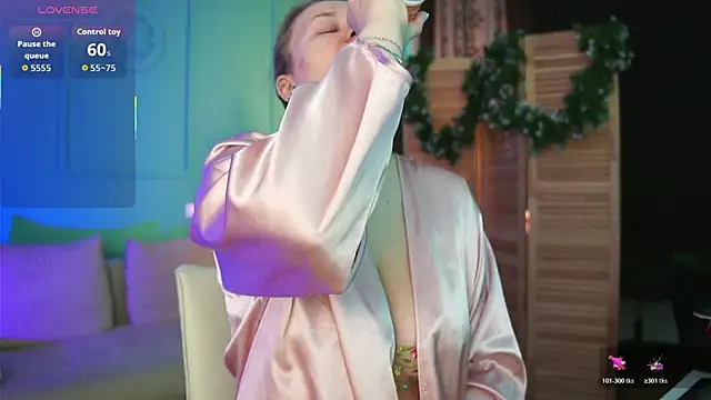 Snapshot of Ariell_Margot_ chatting on 12.14.25 Ariell Margot online show from 12.14.25