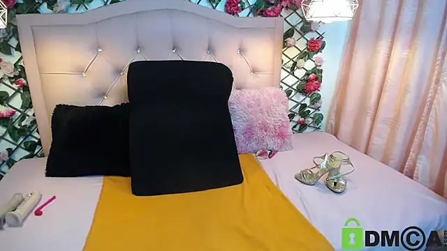 ElizabethSweet  online show from 03.19.25