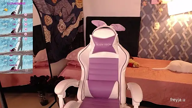 Snapshot of imfreyjauu chatting on 03.16.25 imfreyjauu online show from 03.16.25