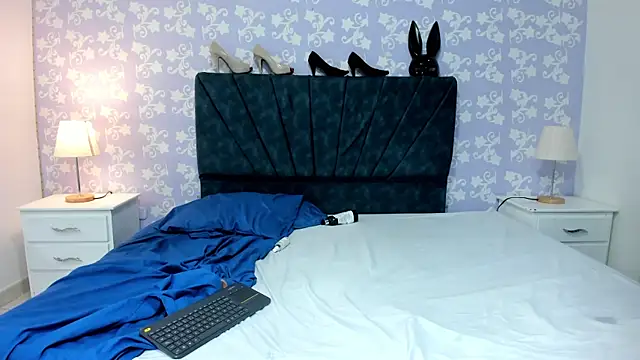 Snapshot of BritneySweet_ chatting on 03.13.25 BritneySweet online show from 03.13.25