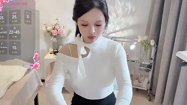 Snapshot of S-wan chatting on 12.14.24 S-wan online show from 12.14.24