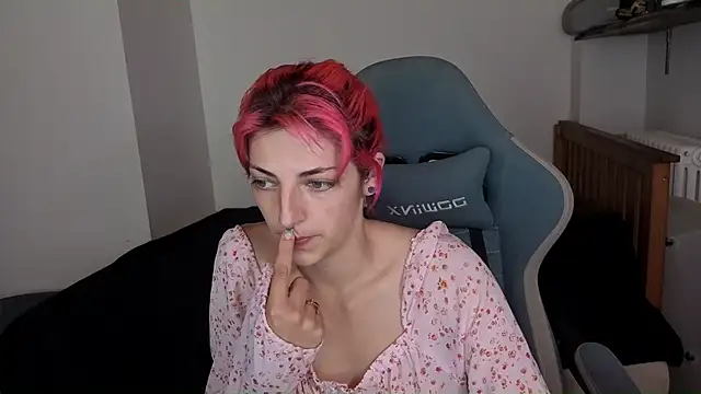 Snapshot of Nixxy_naughty chatting on 09.18.25 Nixxy naughty online show from 09.18.25