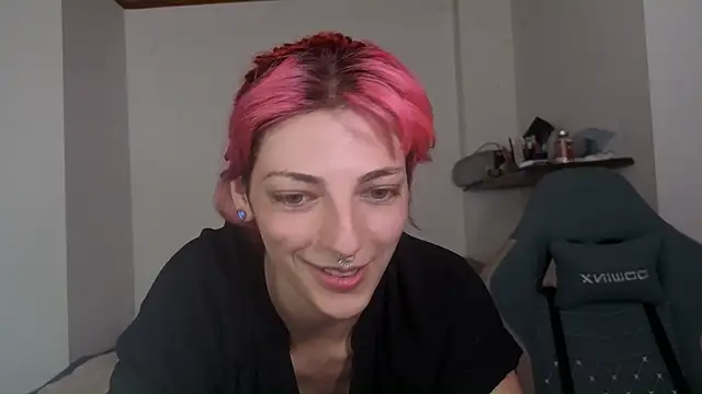 Snapshot of Nixxy_naughty chatting on 09.20.25 Nixxy naughty online show from 09.20.25