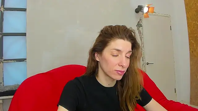 Snapshot of YourSuperModel chatting on 01.26.25 YourSuperModel online show from 01.26.25