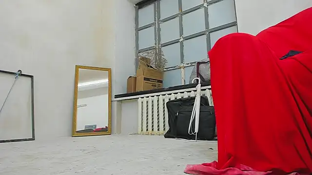 Snapshot of YourSuperModel chatting on 02.12.25 YourSuperModel online show from 02.12.25