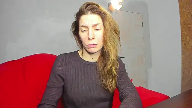 Snapshot of YourSuperModel chatting on 02.13.25 YourSuperModel online show from 02.13.25