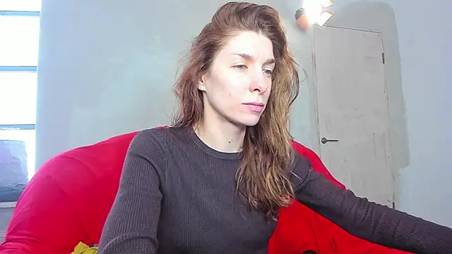 Snapshot of YourSuperModel chatting on 02.14.25 YourSuperModel online show from 02.14.25