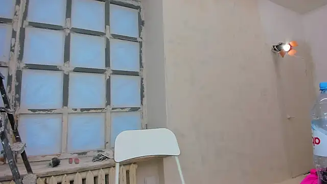 Snapshot of YourSuperModel chatting on 03.17.25 YourSuperModel online show from 03.17.25