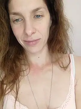 Snapshot of YourSuperModel chatting on 09.19.25 YourSuperModel online show from 09.19.25