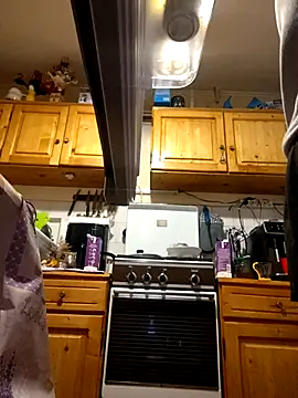 Snapshot of intx800 chatting on 11.04.25 intx800 online show from 11.04.25