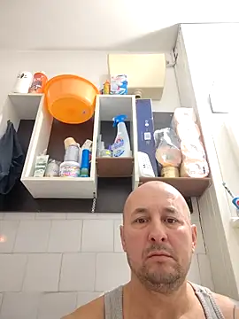 Snapshot of intx800 chatting on 11.08.25 intx800 online show from 11.08.25