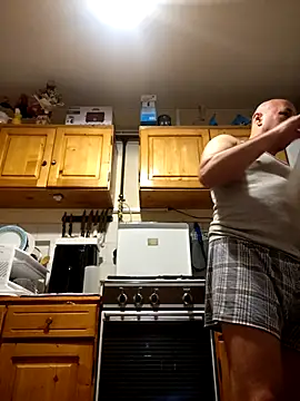 Snapshot of intx800 chatting on 11.11.25 intx800 online show from 11.11.25