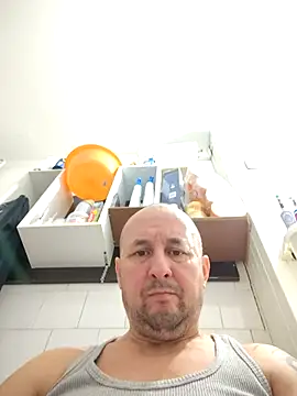 Snapshot of intx800 chatting on 11.22.25 intx800 online show from 11.22.25