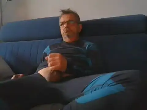 Snapshot of axecoman60 chatting on 01.31.25 axecoman60 online show from 01.31.25