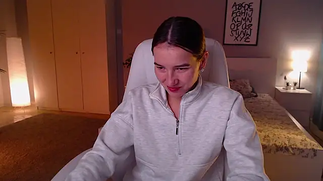 Snapshot of Bellla_Haddid chatting on 10.12.25 Bellla Haddid online show from 10.12.25