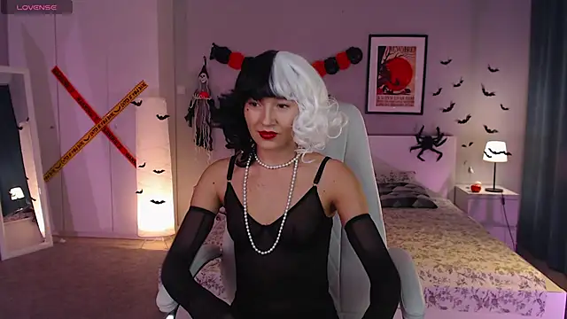 Snapshot of Bellla_Haddid chatting on 11.01.25 Bellla Haddid online show from 11.01.25