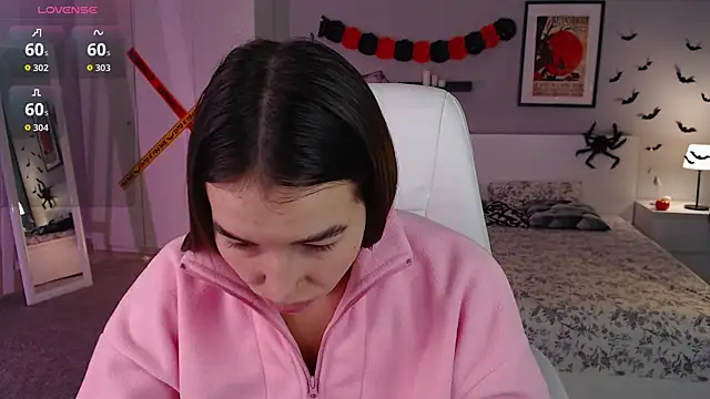 Snapshot of Bellla_Haddid chatting on 11.02.25 Bellla Haddid online show from 11.02.25