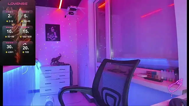 Snapshot of MAGABEAR077 chatting on 12.17.25 MAGABEAR077 online show from 12.17.25