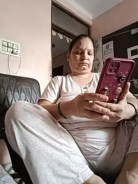 Snapshot of Kavya_kapoor chatting on 07.05.26 Kavya kapoor online show from 07.05.26