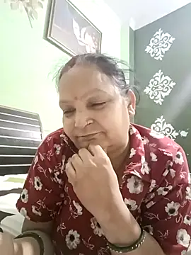 Snapshot of Kavya_kapoor chatting on 07.25.26 Kavya kapoor online show from 07.25.26