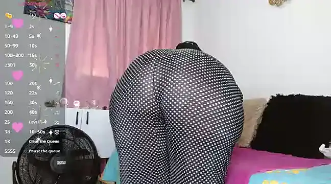 scarlett  morgan online show from 02.10.25