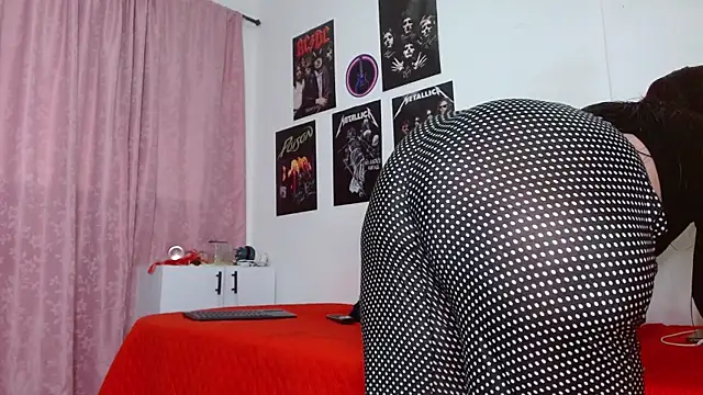 scarlett  morgan online show from 09.24.25