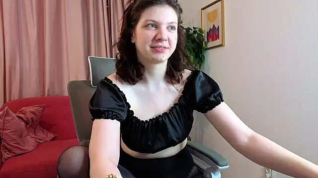 Snapshot of Baby_Evalena chatting on 06.10.26 Baby Evalena online show from 06.10.26