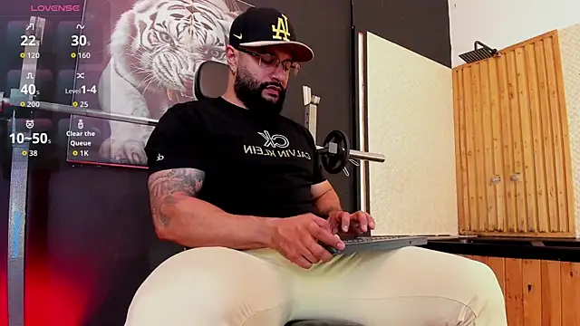 Luke  09 online show from 11.17.25