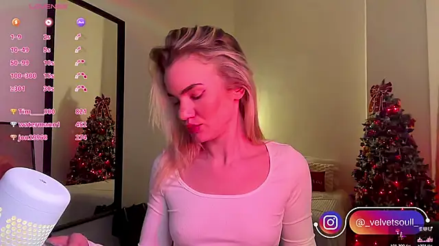 Snapshot of Heidi11 chatting on 12.08.24 Heidi11 online show from 12.08.24