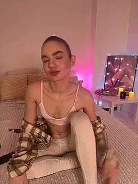 Snapshot of Heidi11 chatting on 01.05.25 Heidi11 online show from 01.05.25