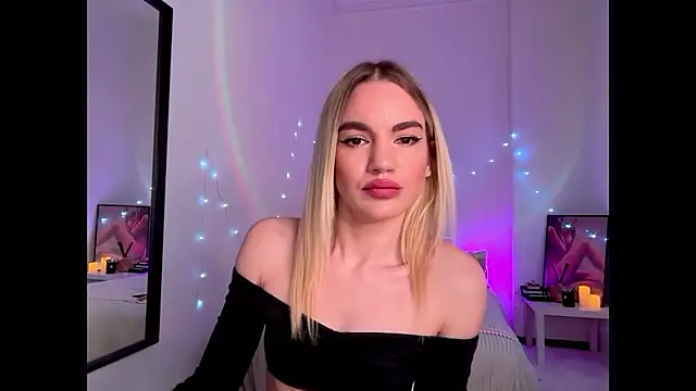 Snapshot of Heidi11 chatting on 01.10.25 Heidi11 online show from 01.10.25