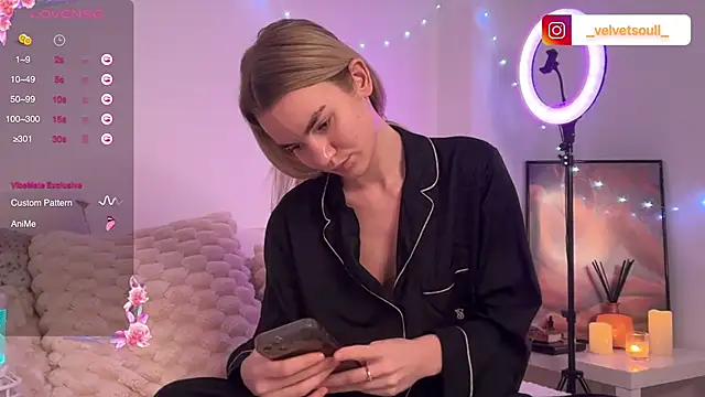 Snapshot of Heidi11 chatting on 01.15.25 Heidi11 online show from 01.15.25