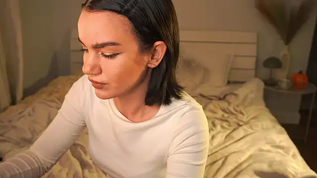 Snapshot of Heidi11 chatting on 10.23.25 Heidi11 online show from 10.23.25