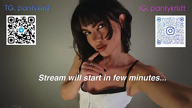 Snapshot of Heidi11 chatting on 10.31.25 Heidi11 online show from 10.31.25